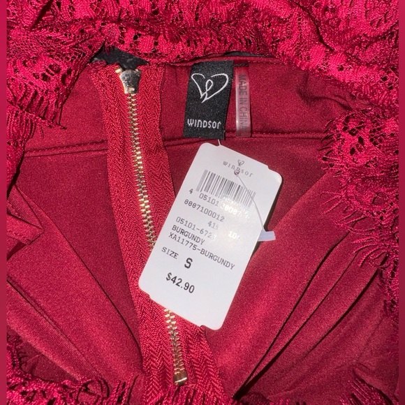 Dress - Picture 3 of 3